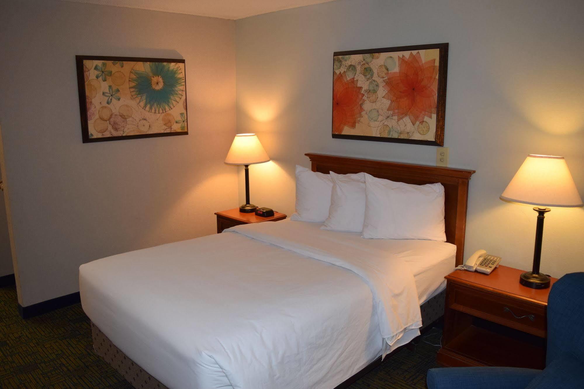 Quality Inn Prestonsburg Exterior photo