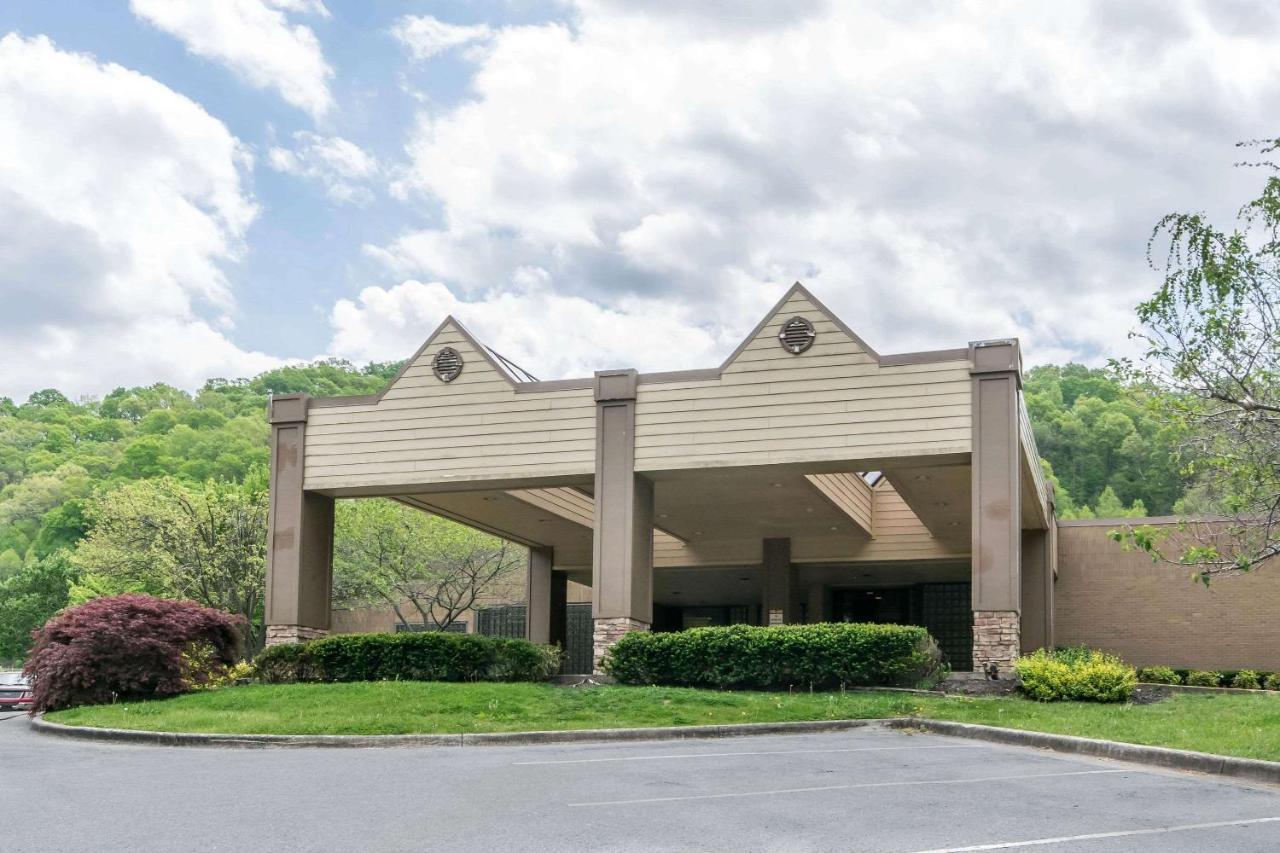 Quality Inn Prestonsburg Exterior photo